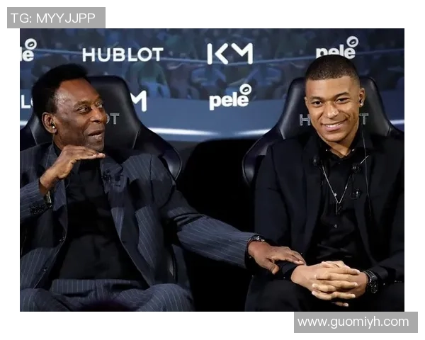 足球明星同框瞬间珍藏集锦展现绿茵场上的友谊与荣耀